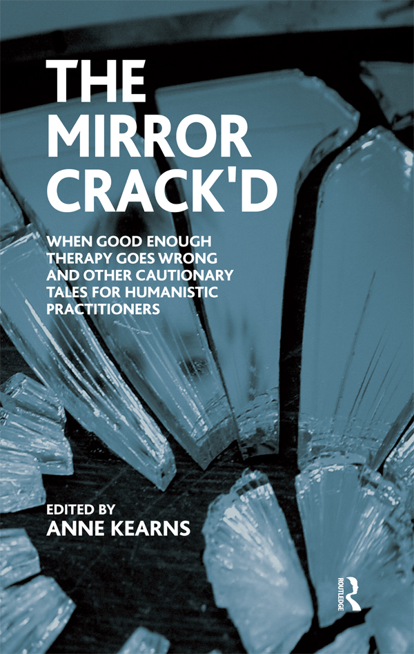The Mirror Crack'd - Anne Kearns,,